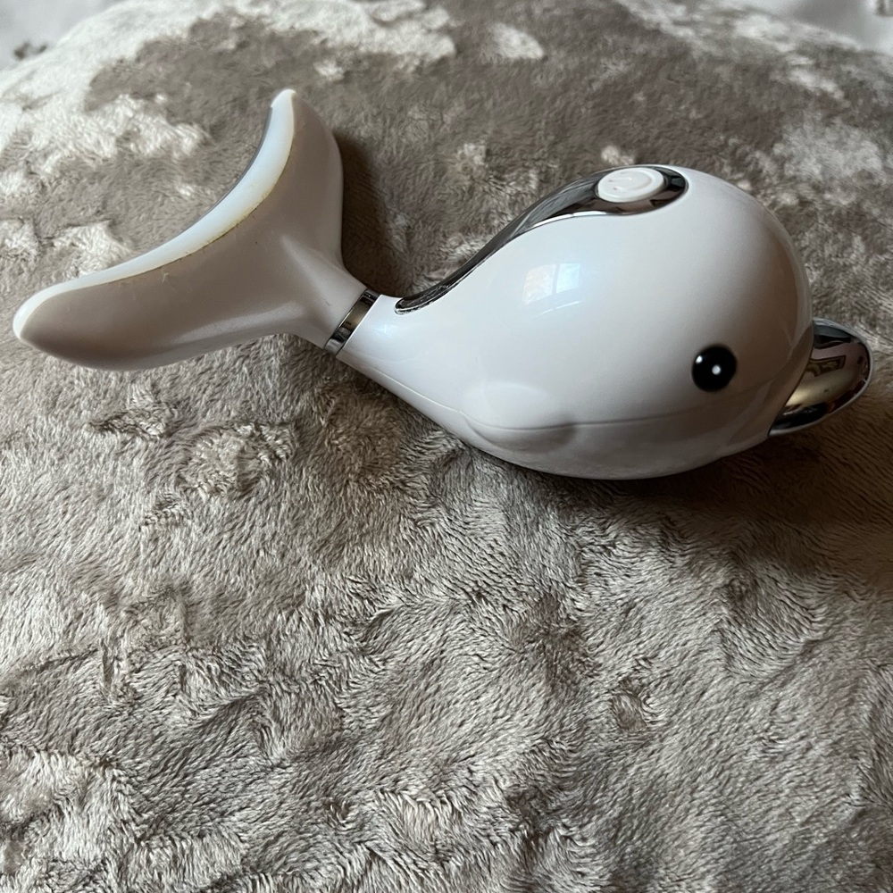 Facial massager